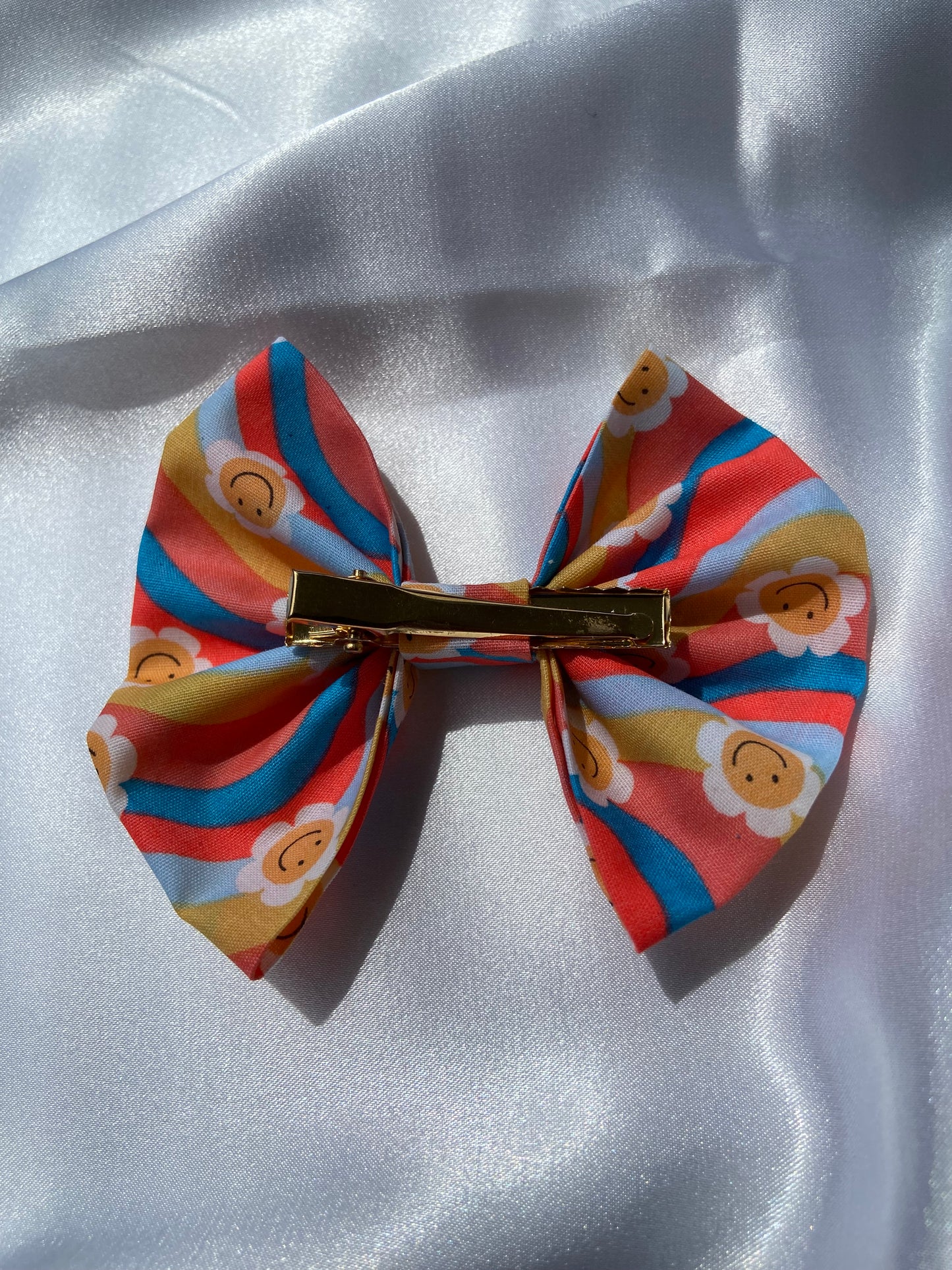 Smiley hair bow